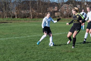 Bild 225 - B-Juniorinnen MSG Steinhorst Krummesse - SV Frisia 03 Risum Lindholm : Ergebnis: 0:5